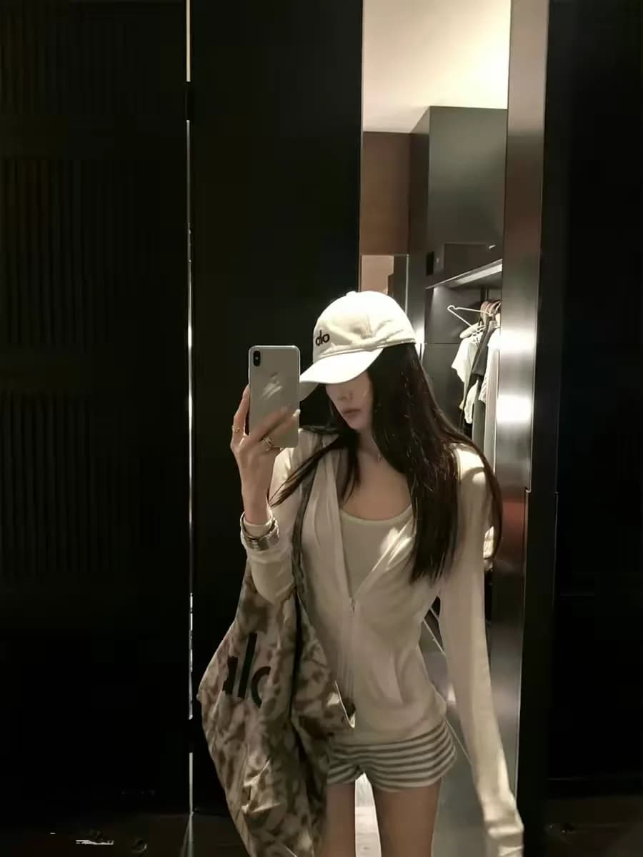 Summer Breathable Lightweight Women's Rylee Jacket Hooded Slim Fit Sun Protection Cardigan Casual Style Long Sleeve Zipper
