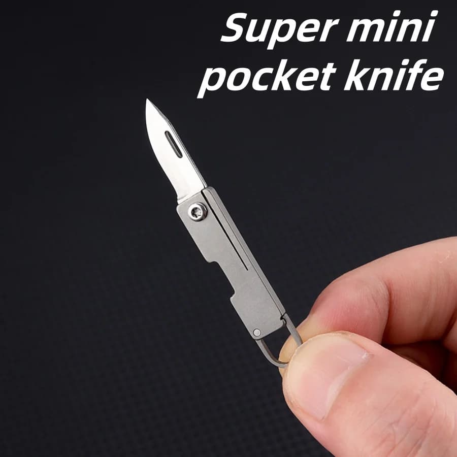 Mini coltello pieghevole in lega di titanio, portachiavi portatile, coltello per apertura scatole, coltello per consegne rapide, coltello multiuso per la casa