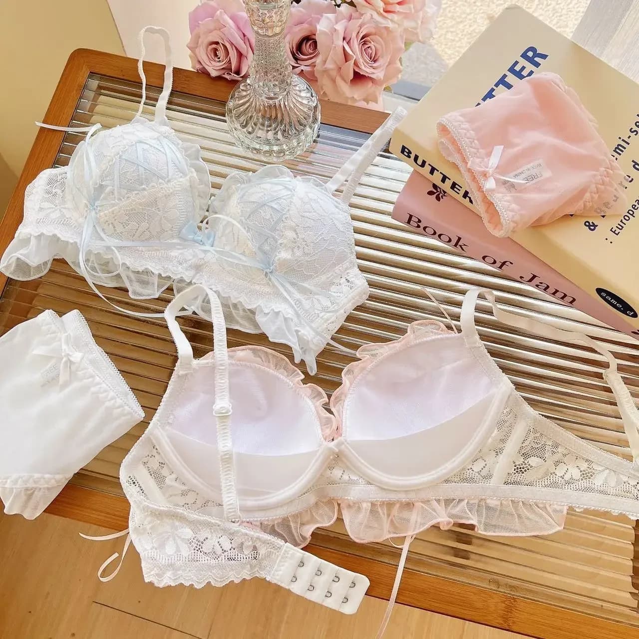 Lingerie in pizzo stile Lolita giapponese, set reggiseno push-up per donna, elegante biancheria intima con volant