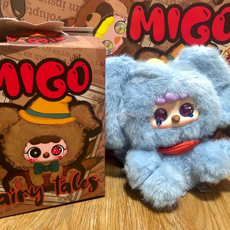 Migo Originale Nuova Serie Fiabe Migo, Scatola a Sorpresa in Peluche, Bambola con Volto in Vinile, Giocattolo da Collezione, Decorazione Trendy per Stanza e Auto, Regali Carini per Bambini