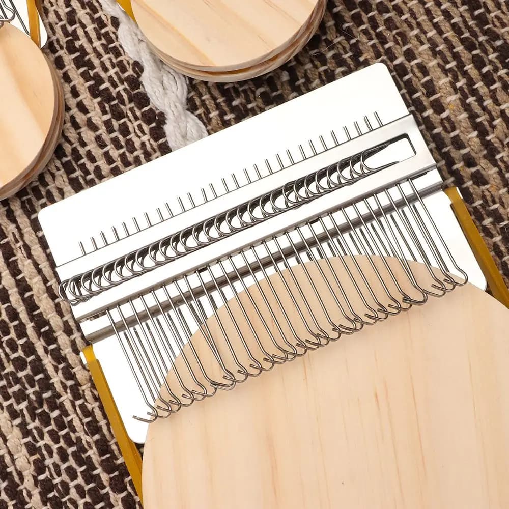 Makes Beautiful Stitching Metal DIY Textile Tools Small Loom Fun Mending Loom Speedweve Type Weave Tool Darning Machine Loom
