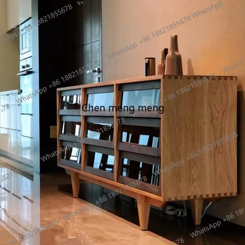 Mobiletto da soggiorno/caffetteria in legno massello nordico RR, mobiletto portabottiglie moderno e semplice con anta a conchiglia in vetro.