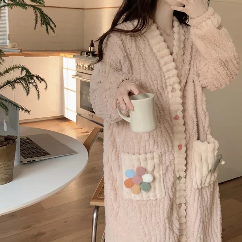 1 pz corallo velluto arcobaleno fiore accappatoio 2025 nuovo inverno allentato caldo carino lungo dolce cardigan pigiama da indossare a casa