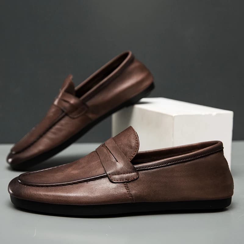 Men's Shoes New Summer Slip on Flats Genuine Leather Men Loafers Fashion Casual Shoes Man Light Driving Shoes Handmade Moccasins