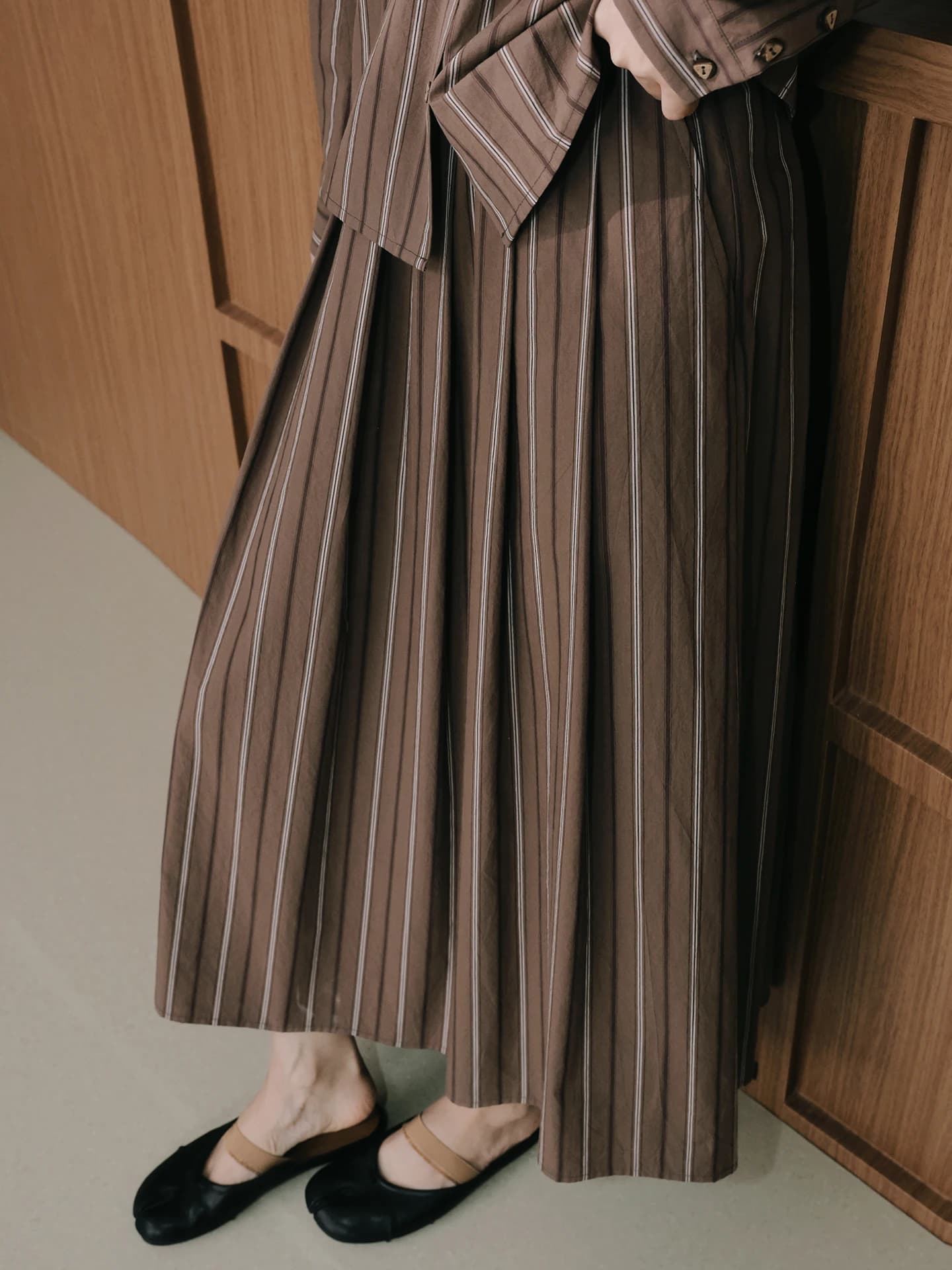 TT Sunset Afterglow Caramel Gonna a trapezio midi in cotone casual con scollo all'americana, vita elasticizzata e righe colorate intrecciate, effetto snellente