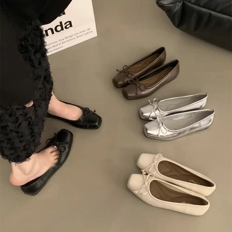 Scarpe basse da donna Primavera e autunno Punta quadrata Casual Fiocco francese Retro Scarpe da donna taglie forti 42 43 44 Mocassini da donna