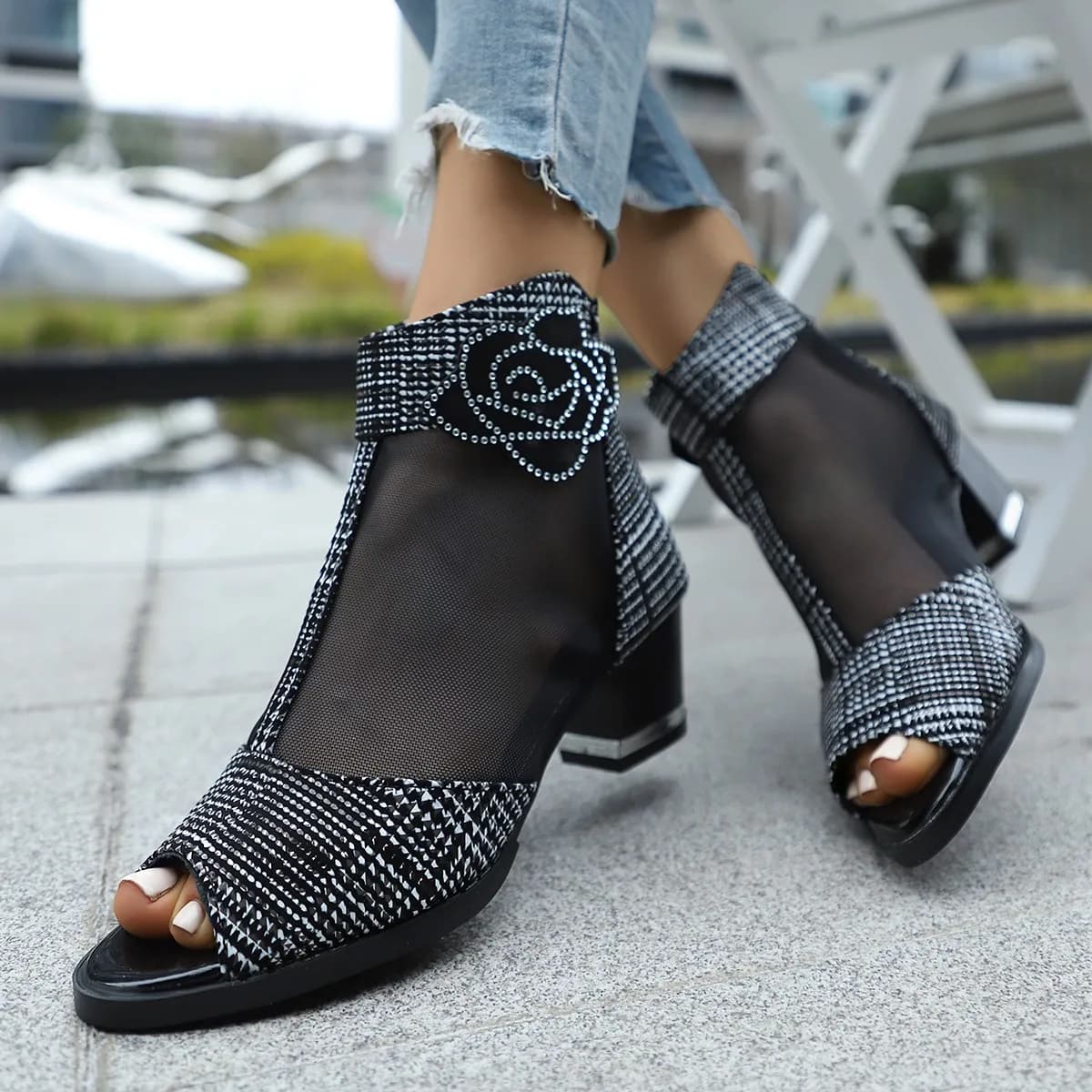 NUOVI Sandali Estivi da Donna con Rete e Pizzo, Punta Aperta, Tacco Alto, Sexy Stivaletti con Cerniera Posteriore, Tacco Grosso, Strass e Fiore