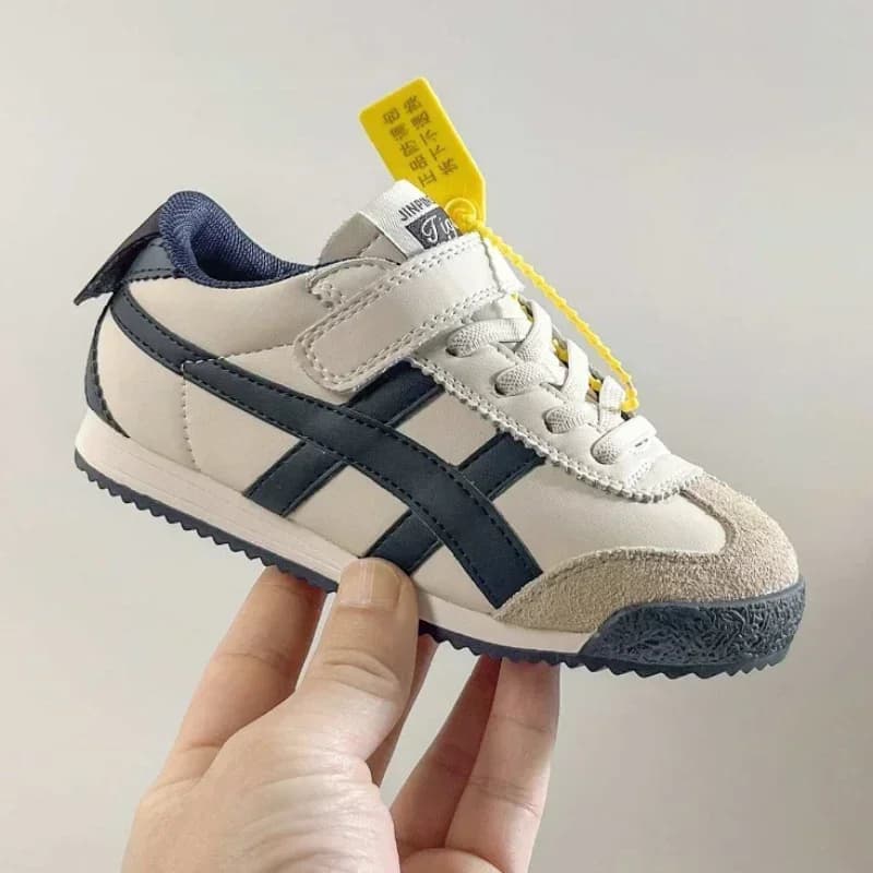 Kids Sneakers Sport Shoes Lightweight and Breathable casual shoes with soft background for girls Student Shoes