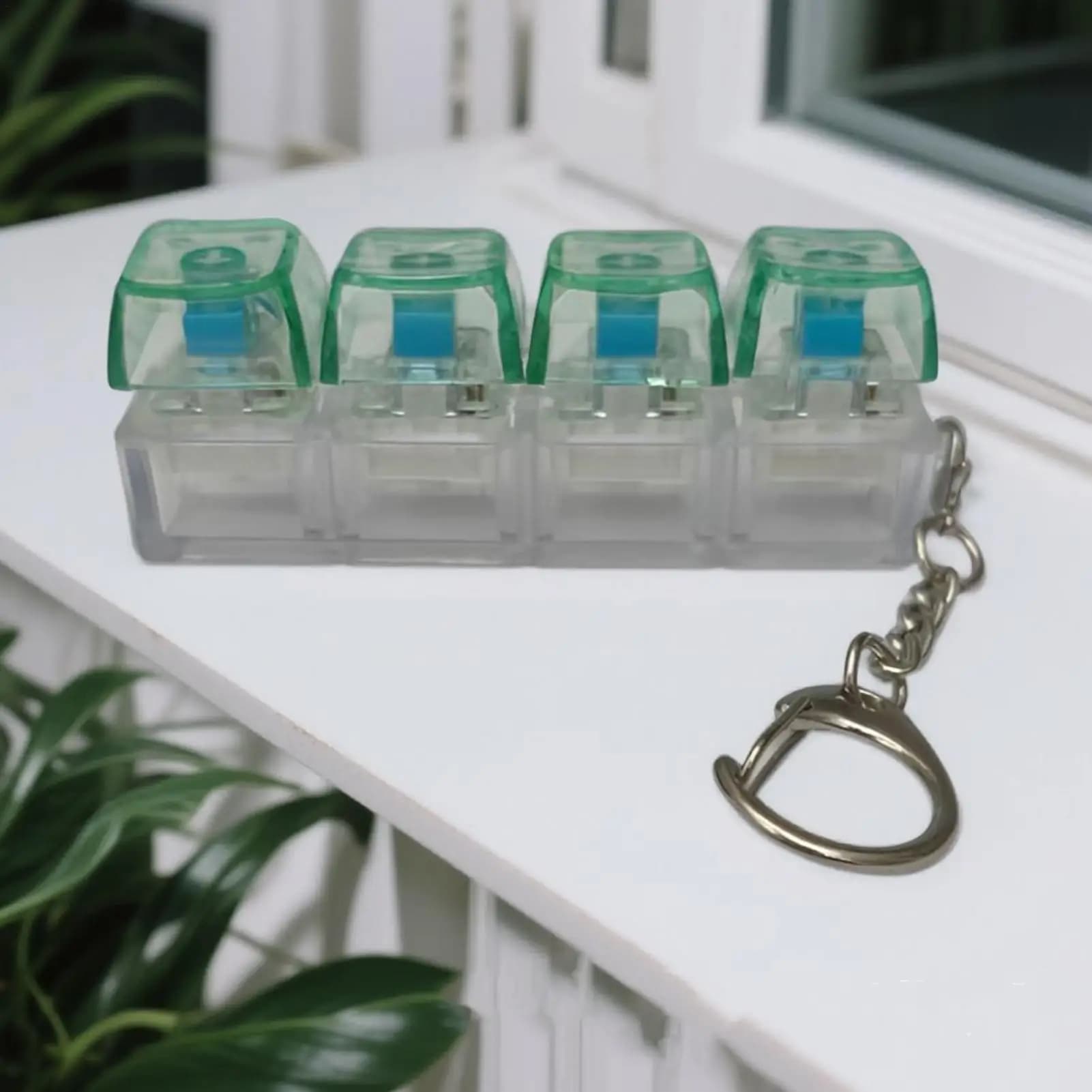Portachiavi con tastiera LED, giocattoli antistress, clicker a 4 tasti, giocattolo sensoriale per alleviare lo stress, gadget antistress con tastiera per bambini e adulti