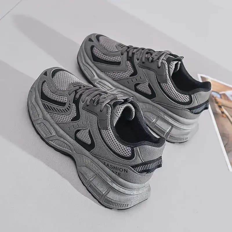 Road Sneakers with Big Sole for Women's Sports Boots in Fashionable Women's Running Shoes Sneskers China