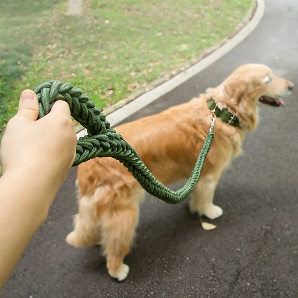 Guinzaglio per Cani a 8 Fili Intrecciati: Guinzaglio Tattico Anti-Trazione per Razze Medie/Grandi, Regolabile e Riflettente