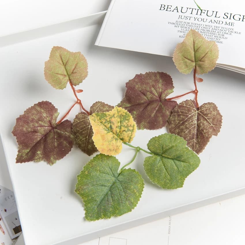 Piante Artificiali Economiche di Foglie d'Uva, Ghirlanda per Decorazioni Matrimoni e Feste, Accessorio in Seta a Foglie d'Acero per Pareti di Casa, Archi, Giardini e Cortili Esterni