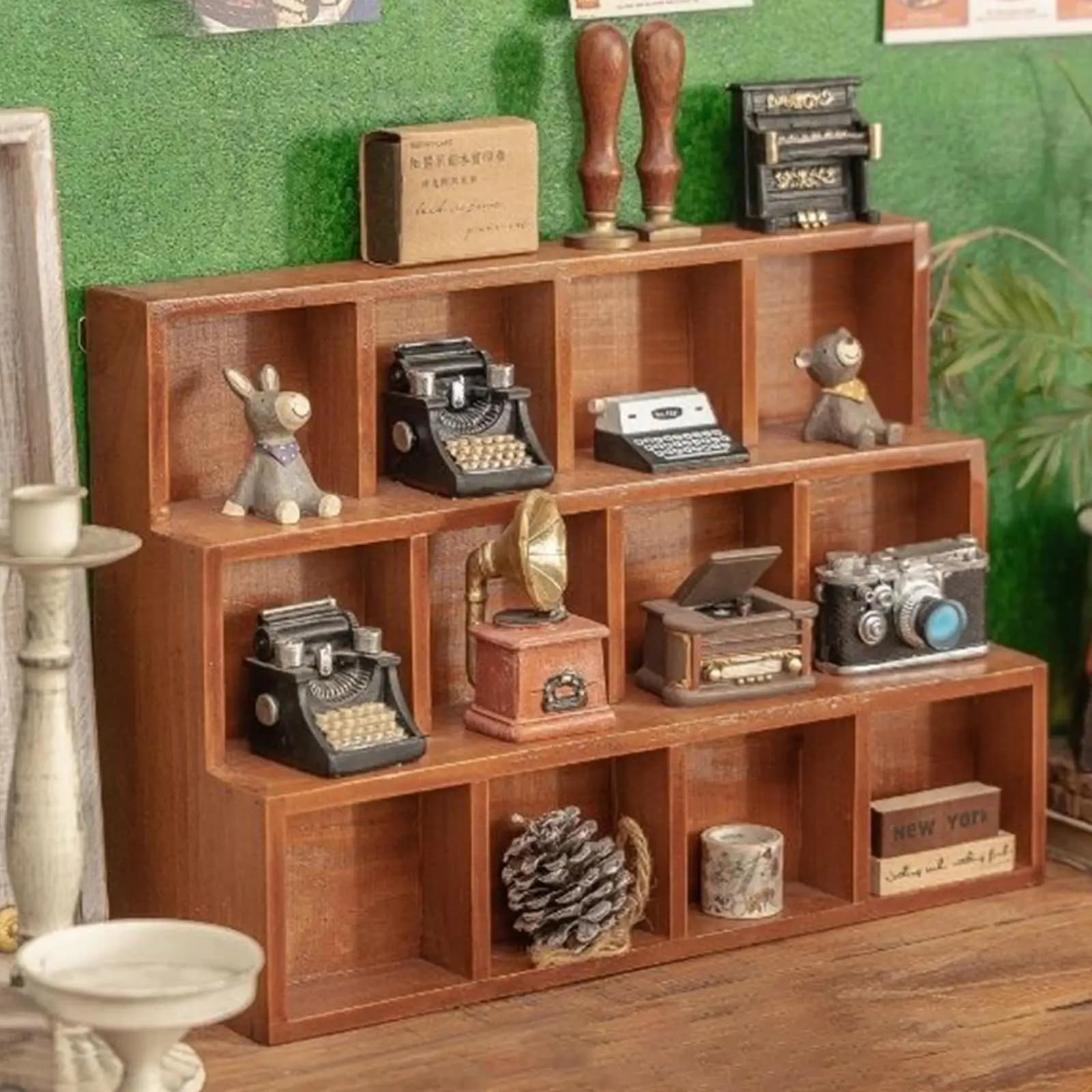 Scaffale in Legno Marrone con Organizzatore da Scrivania per Accessori da Cucina e Esposizione Domestica