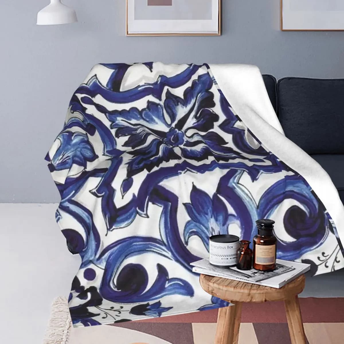 Blue Ornate Floral Mediterranean Sicilian Tile Blanket Soft Warm Flannel Throw Blanket Plush for Bed Living room Home Sofa