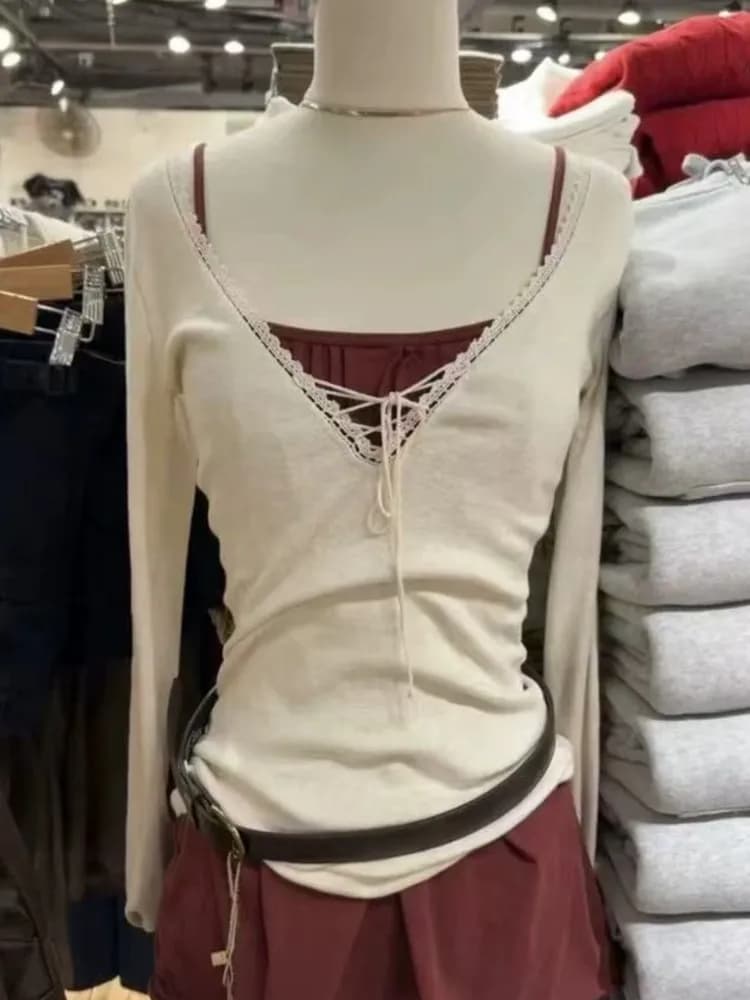 Beige Lace Trim Manica lunga Tees Donna Autunno Nuovo Streetwear Cotone Slim Sexy Scollo a V Lace-up Top Dolce Semplice Chic T-shirt Y2K