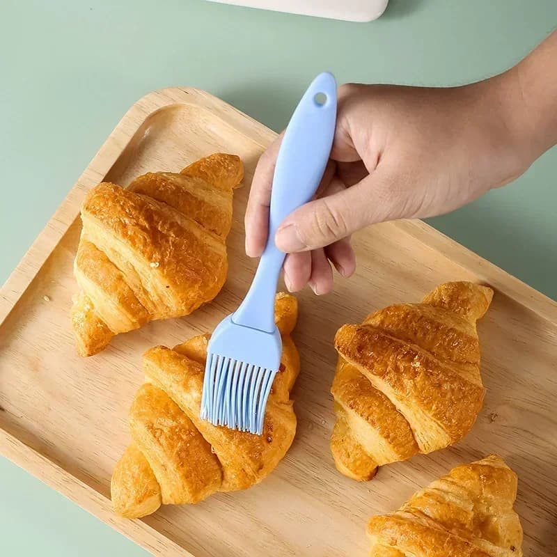 2026-Top Quality Long Silicone Basting Oil Brush,High Temp Resistant for Kitchen Pizza Pastry Butter Spreading&BBQ Cooking Tools