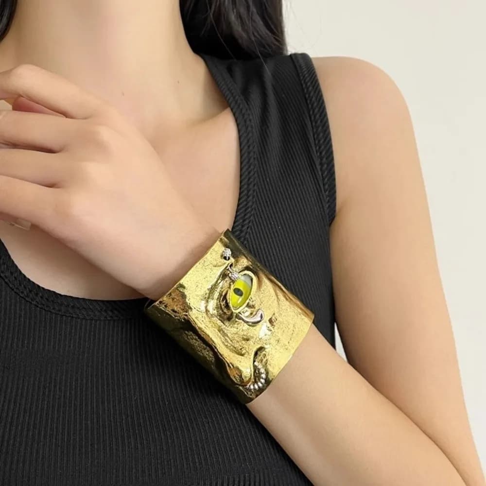 Bracciale Vintage con Caratteristiche Facciali, Bracciale a Polsino Aperto Esagerato, Design 3D, Bracciale in Metallo Lavorato a Mano