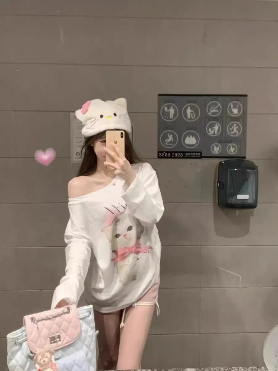 Cute Shoulder Bared Long Sleeve T Shirt Women Early Autumn 2026 New Design Sensation Pure Desire Sunscreen Cover up Top