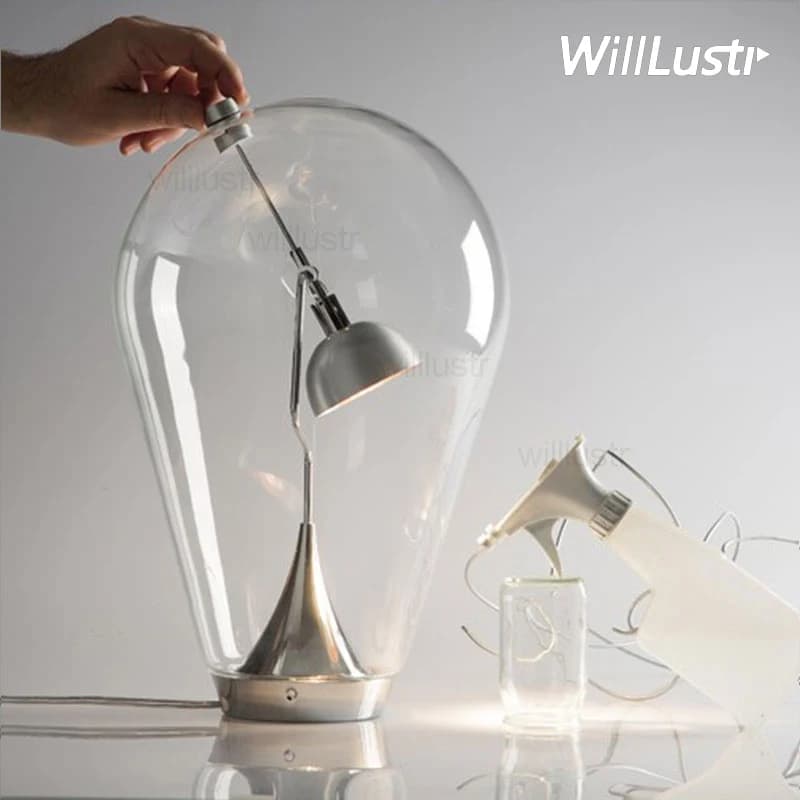 Lampada da Tavolo Moderna in Vetro Soffiato a Bocca con Base Magnetica, Design Pio e Tito Toso, per Divano, Ufficio, Studio, Comodino, Lettura