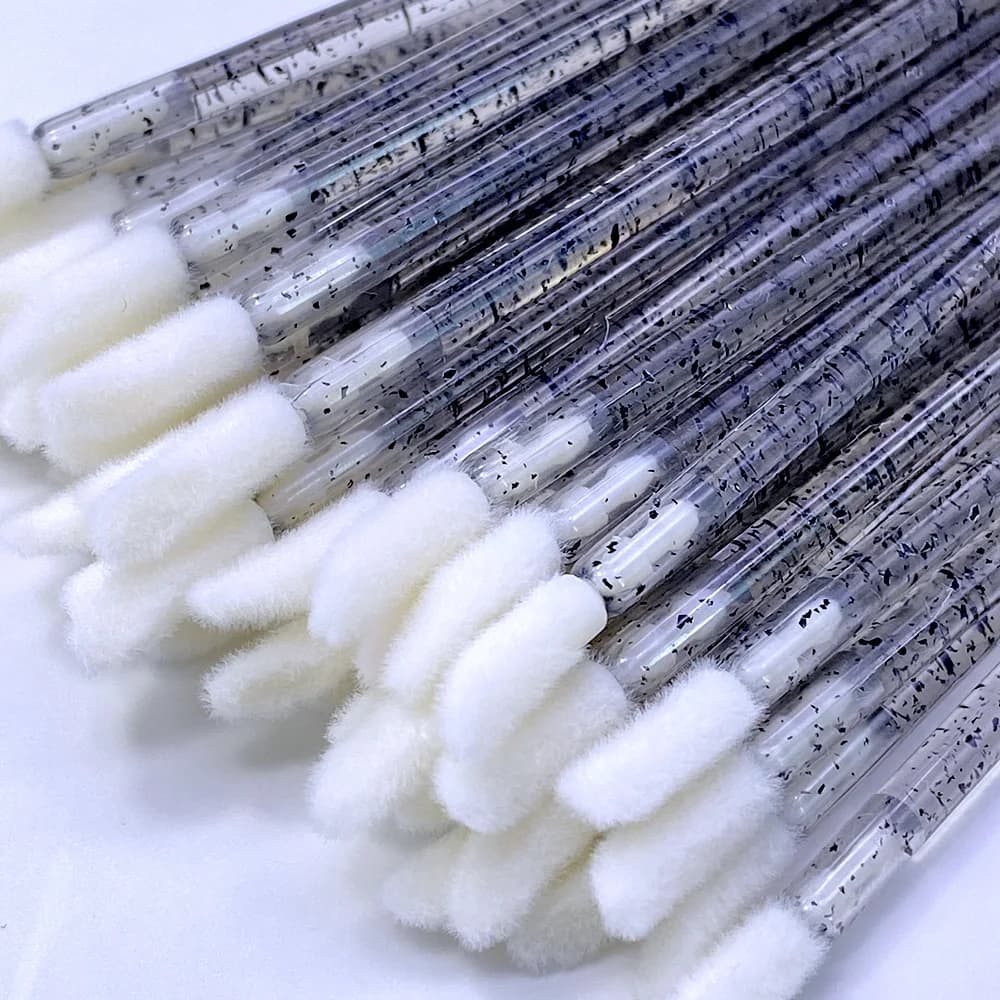 100/300pcs Disposable Lip Brush Crystal Lip Lipstick Brush Glossy Lipstick Sticks for Eyelashes Applicators Beauty Tools for Makeup
