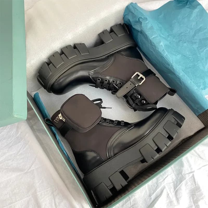 Stivaletti da moto con suola spessa alla caviglia punk neri Scarpe robuste da donna con lacci primaverili con tacco spesso e fibbia per cintura