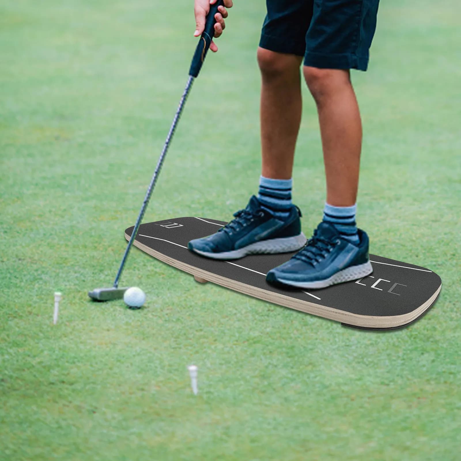 Help for training with golf pressure plate for domestic and external practice to improve the balance of weight change and rhythm of swing for beginners