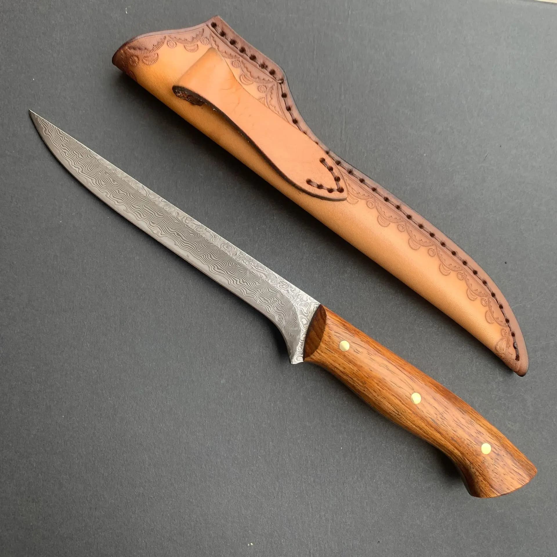 5.7 inch bone knife with cover Damascus steel blade Wooden handle Sharpened mannaia Fish steak Barbecue Kitchen knives Cooking tools