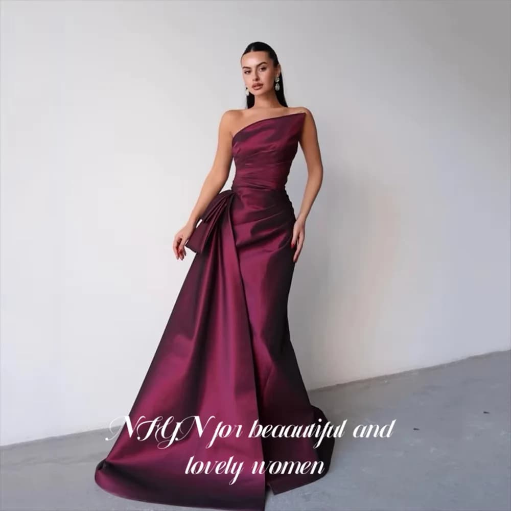 NFYN Abito da sera bordeaux Abiti da ballo a sirena in raso Abito formale da festa drappeggiato Abito da ballo senza maniche per donna Personalizzato