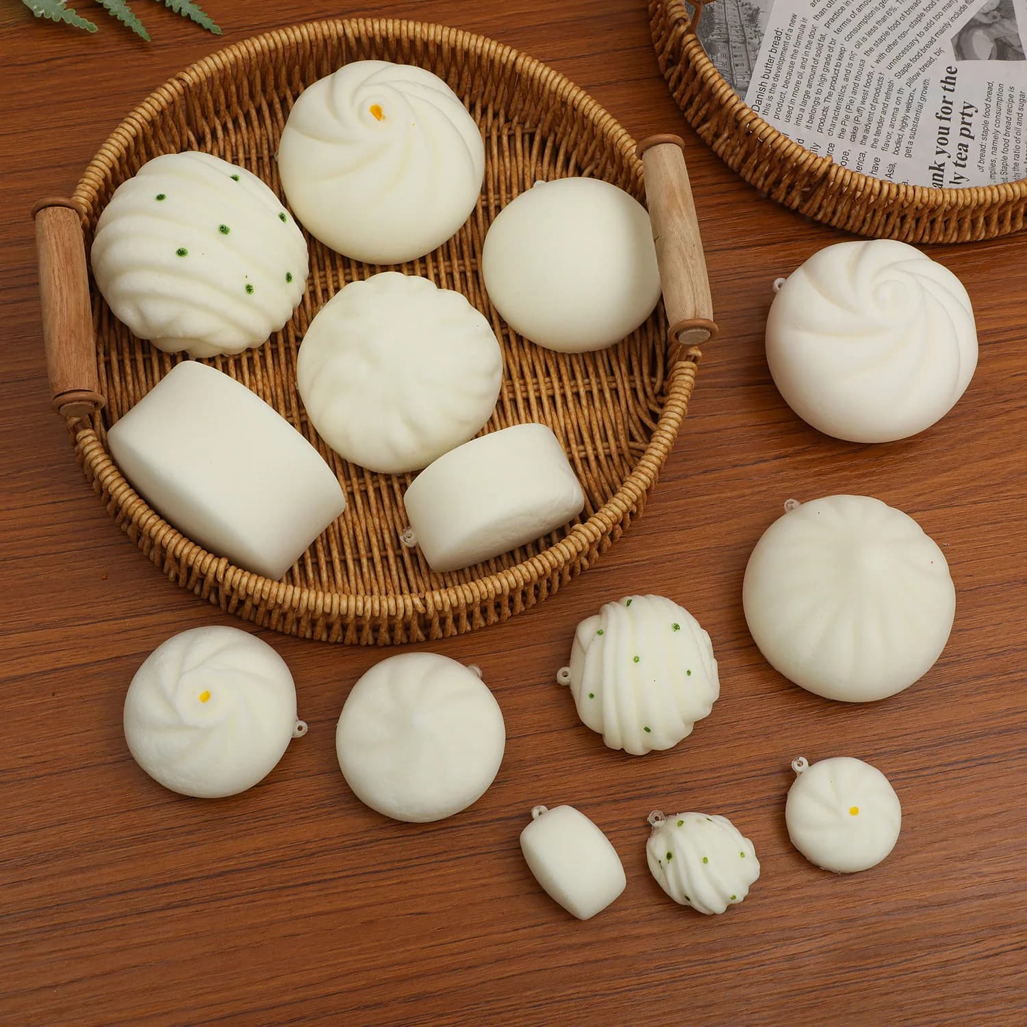 Steamed-Bun Flower-Roll Squeeze Replica Toy, Slow-Rise Soft-Dough Feel, Non-Stick Tear-Proof Lightweight Compact Odor-Free Quick-Wipe Pliable Calming Tactile Fidget Play