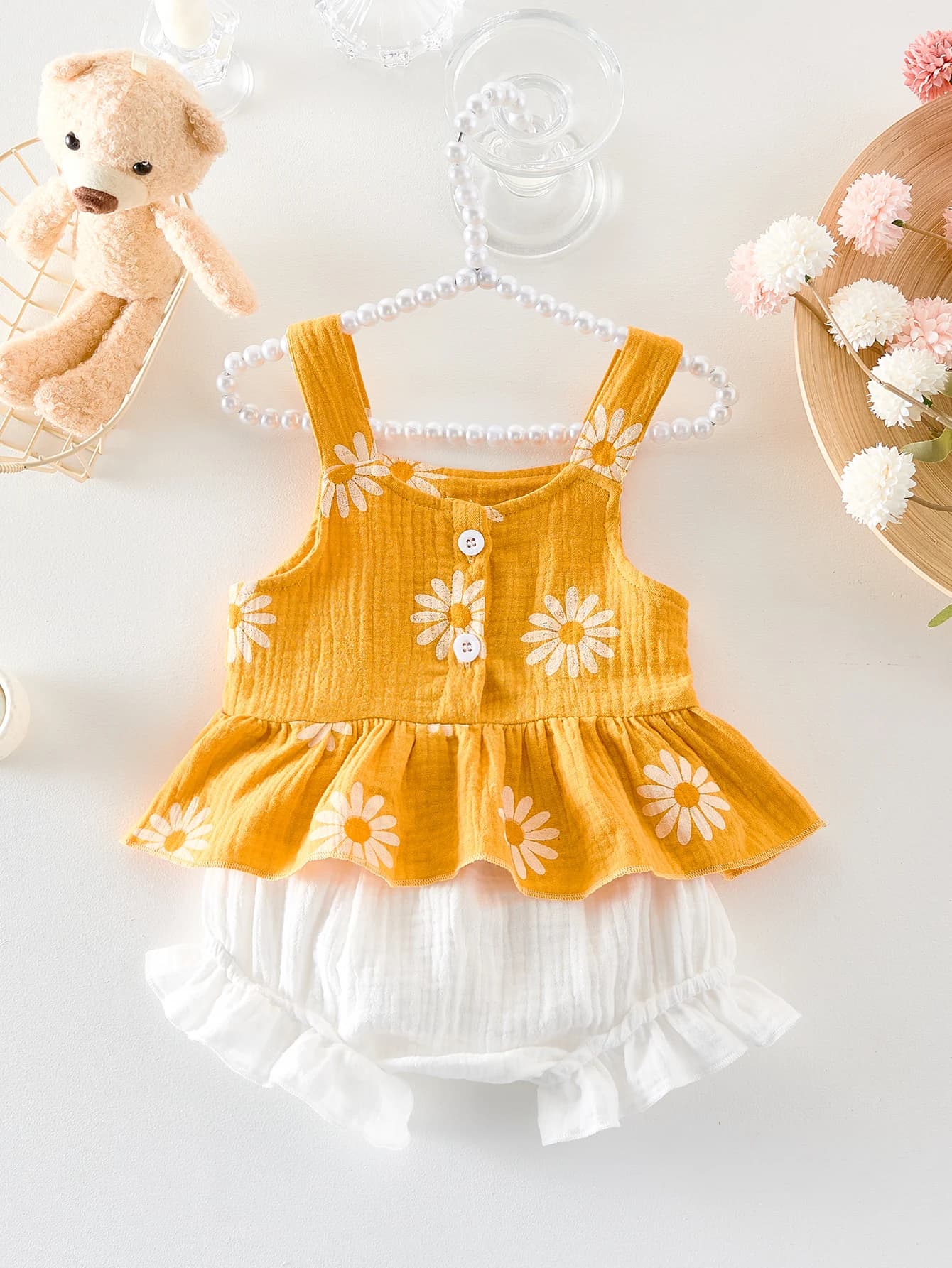Top estivo da bambina con stampa margherita + set di pantaloncini in pizzo, set da 2 pezzi con stampa dolce