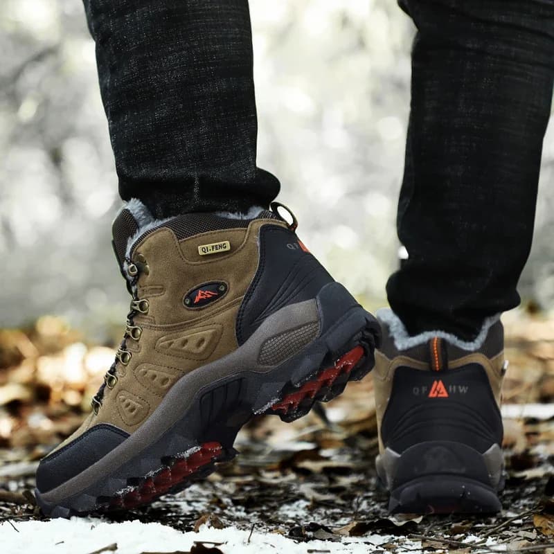 Winter Outdoor Hiking Shoes Men Boots Wear-resistant Anti-slip High-top Boots Men Breathable Faux Fur Casual Men Shoes