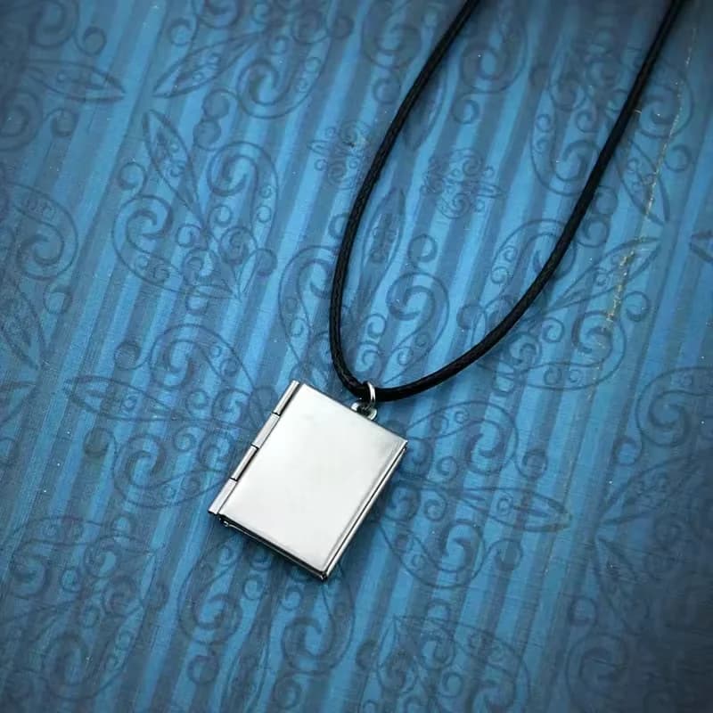 Collana Unisex Apribile con Cornice Portafoto Quadrata, Ispirata al Personaggio di Jujutsu Kaisen Todo Aoi, Accessorio per Feste e Regalo