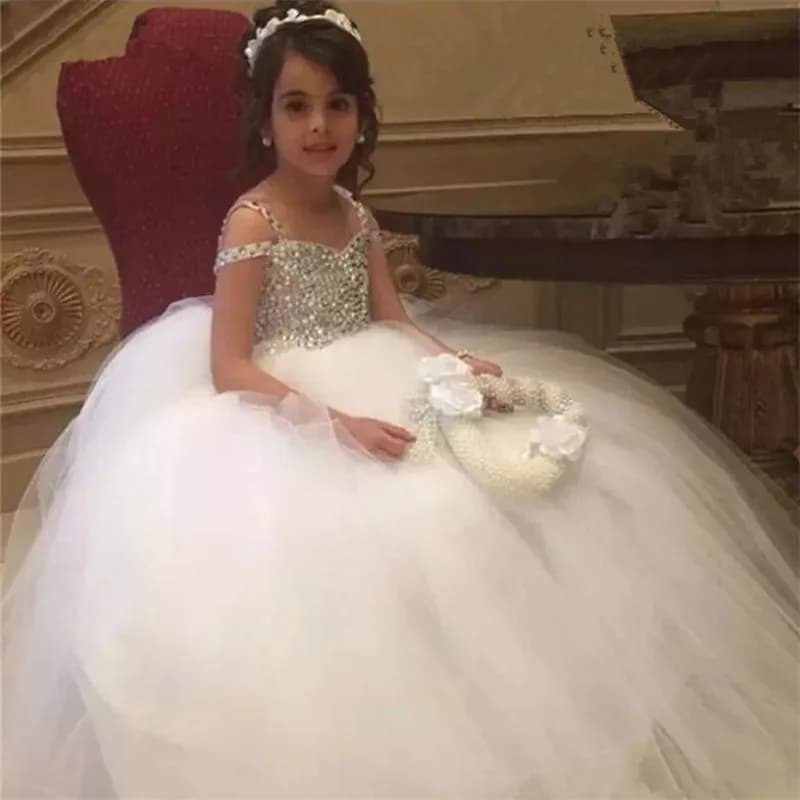 Abiti da ragazza di fiore bianchi con spalle scoperte per matrimonio Abito da prima comunione per banchetto di compleanno per ragazza lungo in cristallo personalizzato