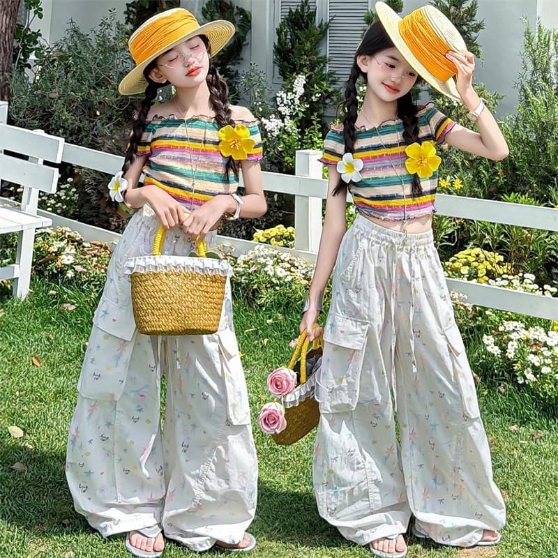 Completo Estivo per Bambine Stile Y2K, Top a Righe Arcobaleno e Pantaloni Cargo Stampati, Set di 2 Pezzi, Abbigliamento Streetwear alla Moda per Bambini 5-14 Anni