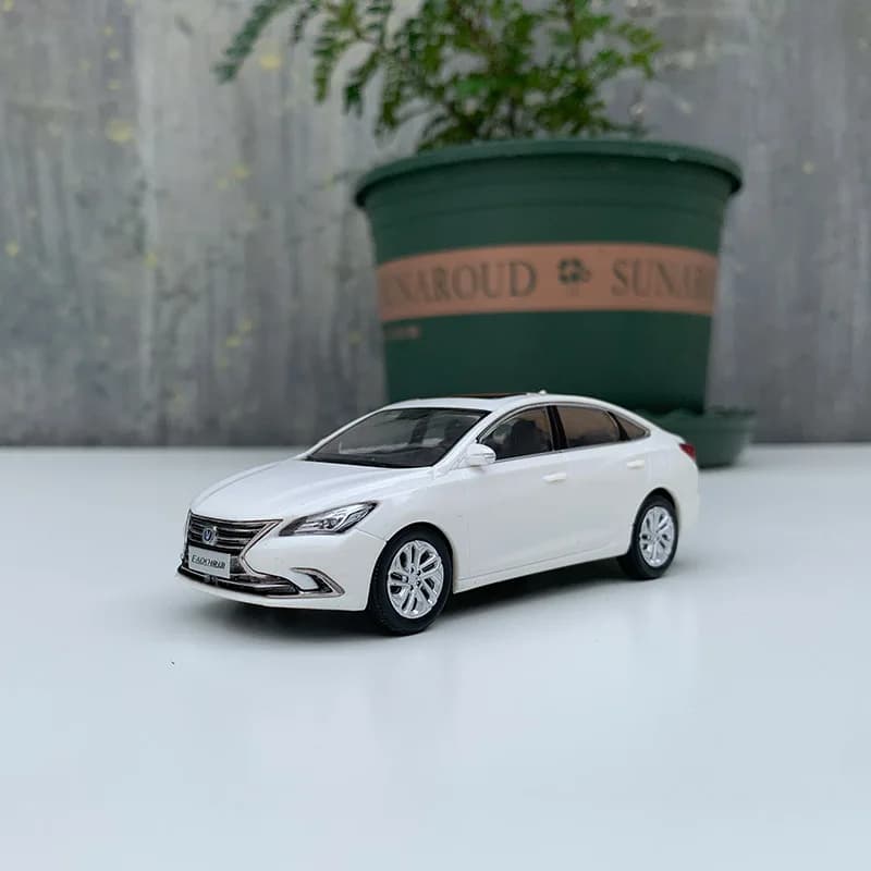 Modello originale 1:43, Changan Auto, Eado MK2, EADO XT, modello di auto in plastica per display, regali e collezioni