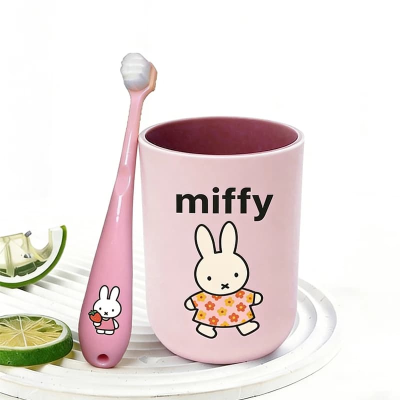 Set di 2 tazze per spazzolino a forma di coniglio Miffy, simpatiche tazze per il lavaggio della bocca a forma di coniglio dei cartoni animati per bambini e bambine, porta spazzolino da bagno
