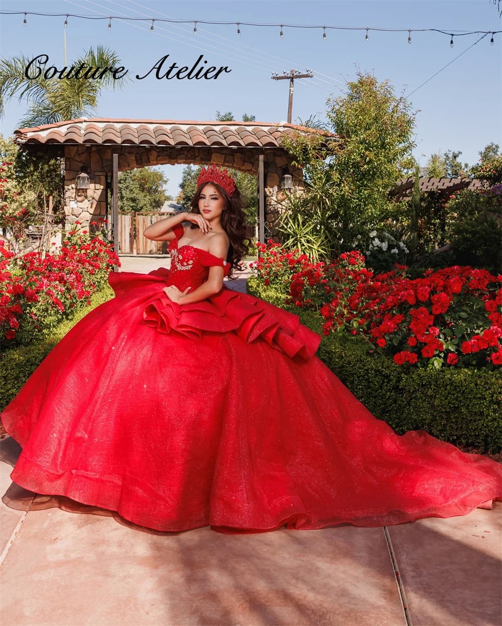 Messico Rosso Al Largo Della Spalla Abiti Quinceanera In Rilievo di Cristallo Increspature Abito di Sfera 2025 Compleanno Abito di Lusso abiti Personalizzati