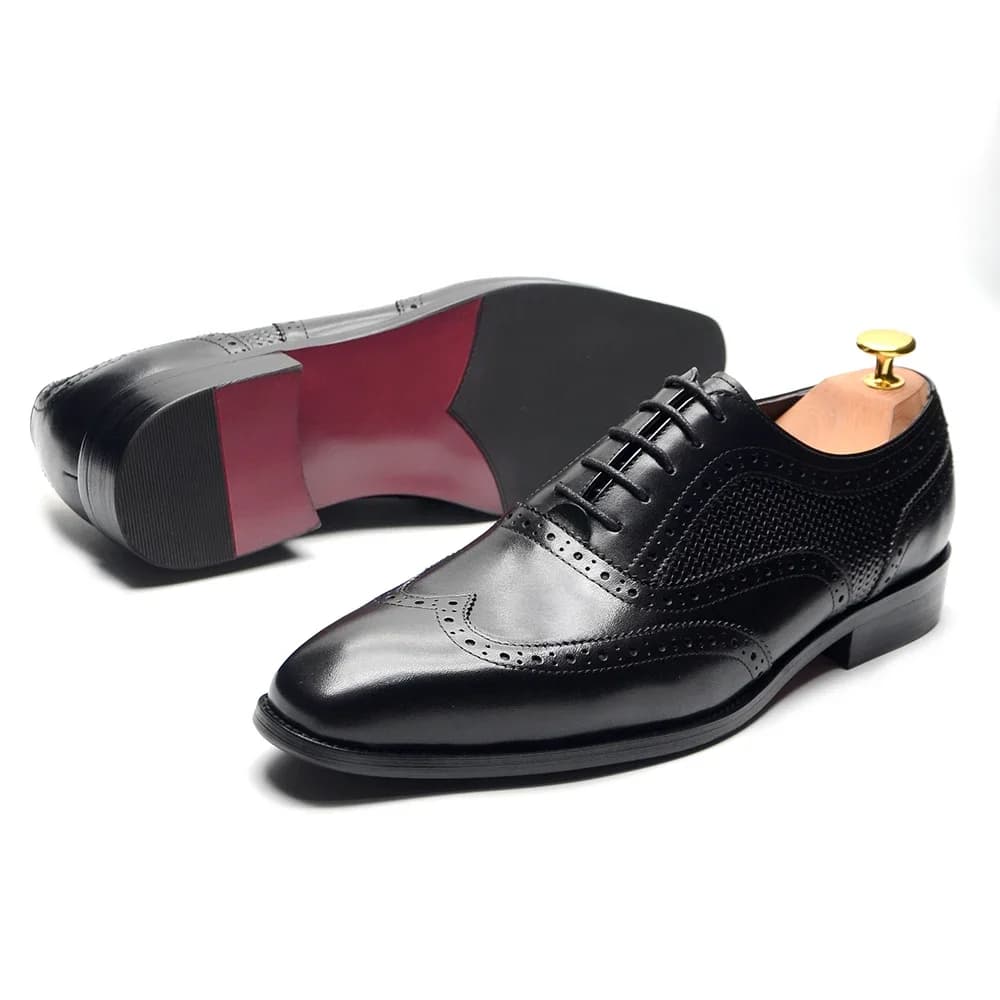Scarpe eleganti classiche da uomo in vera pelle italiana Scarpe oxford stringate nere con punta alare Scarpe formali brogue da matrimonio per uomo