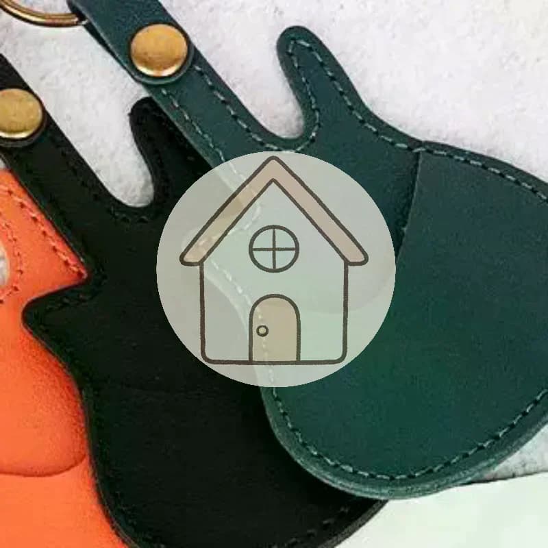 (LA)[LA] 1PC Custodia Porta Plettri in Pelle a Forma di Chitarra con Portachiavi, Accessori per Chitarra, Accessori per Strumenti Musicali