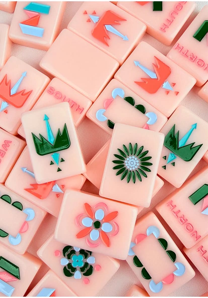 XTY Mahjong Americano in Acrilico Rosa con Tessere Personalizzate Incise, Set da Viaggio 160 Pezzi