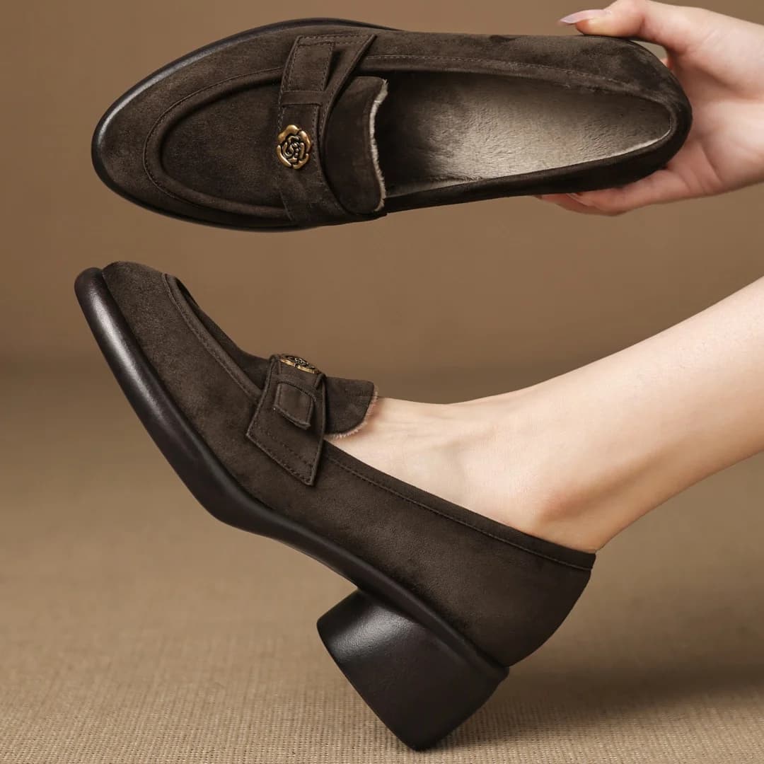 Danxuefei da donna in pelle scamosciata naturale punta tonda fibbia in metallo corto peluche all'interno mocassini caldi invernali mocassini con tacco medio da 5 cm caldi