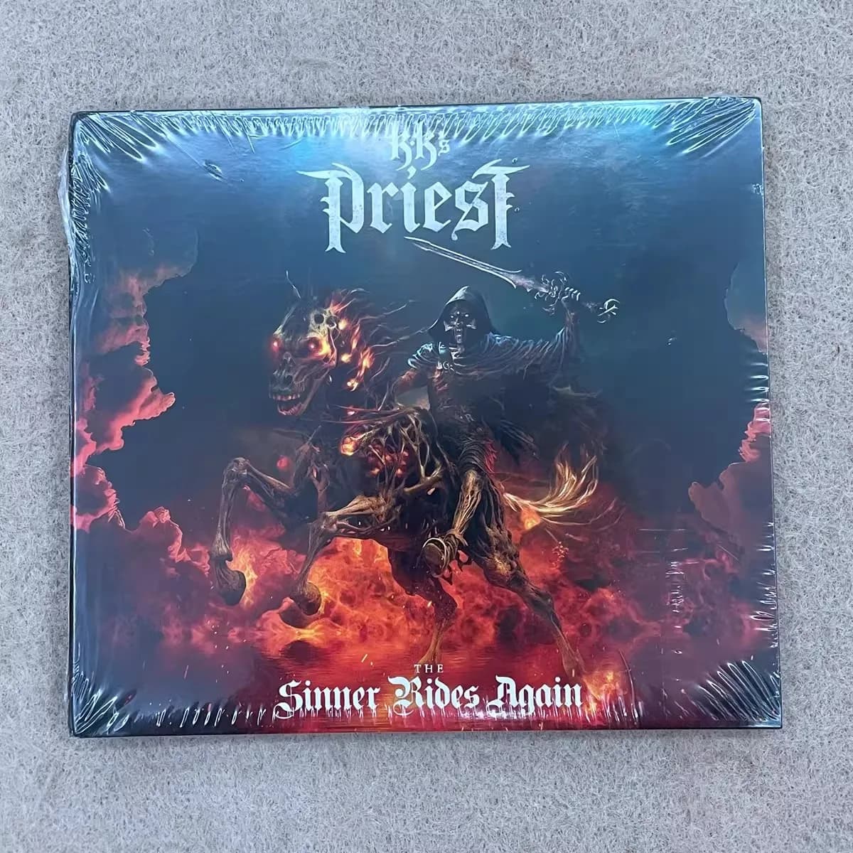 KK's Priest The Sinner Rides Again CD Heavy Metal Tradizionale, Potenti Chitarre, Voci Dinamiche, Hard Rock Classico per Appassionati di Metal