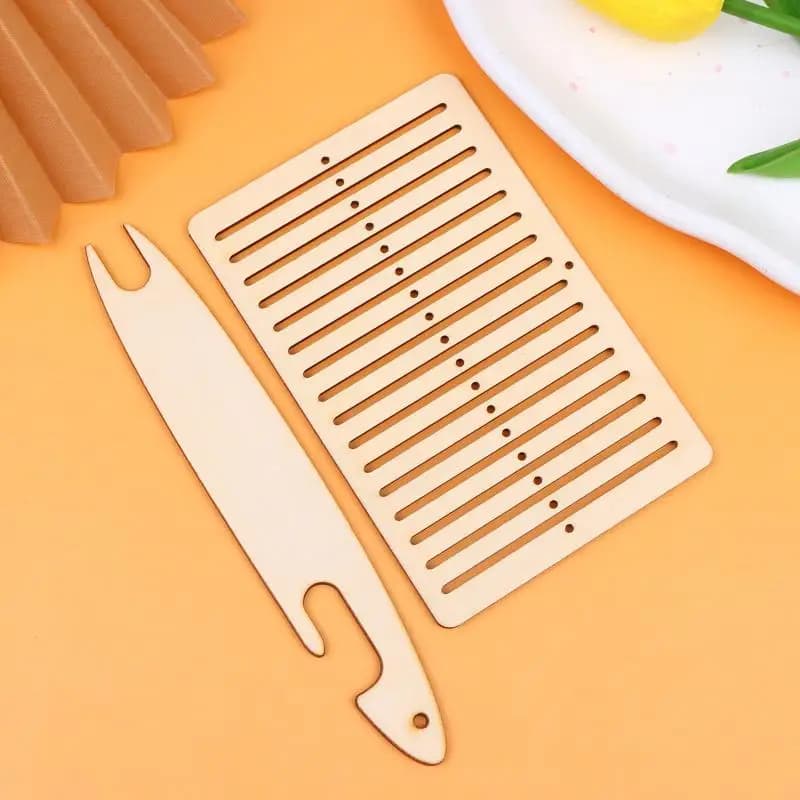 2Pcs Set Wooden Belt Weaving Loom Starter Shuttle Tools Kit Ideal for Beginners and Craft Lovers