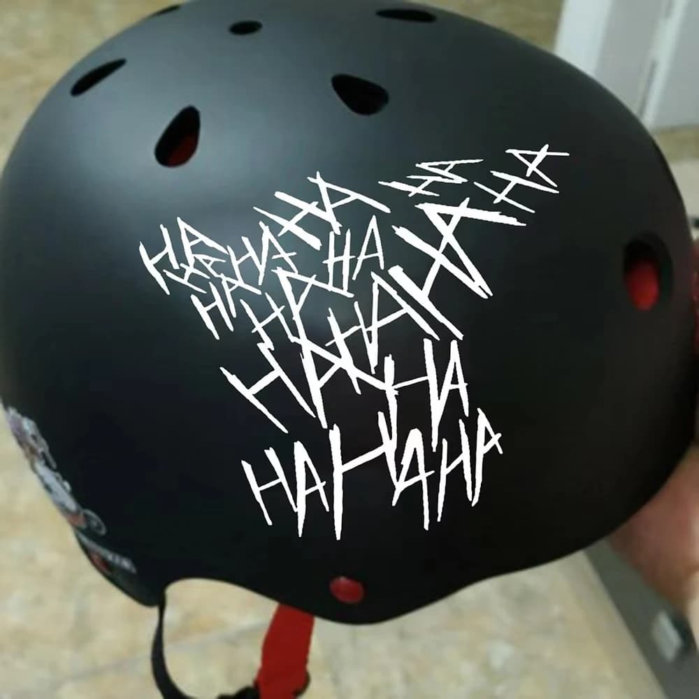 Adesivo moto HAHAHA Adesivi per auto per casco moto Decalcomania per auto Vinile divertente sullo styling dell'auto 13,1X14 cm
