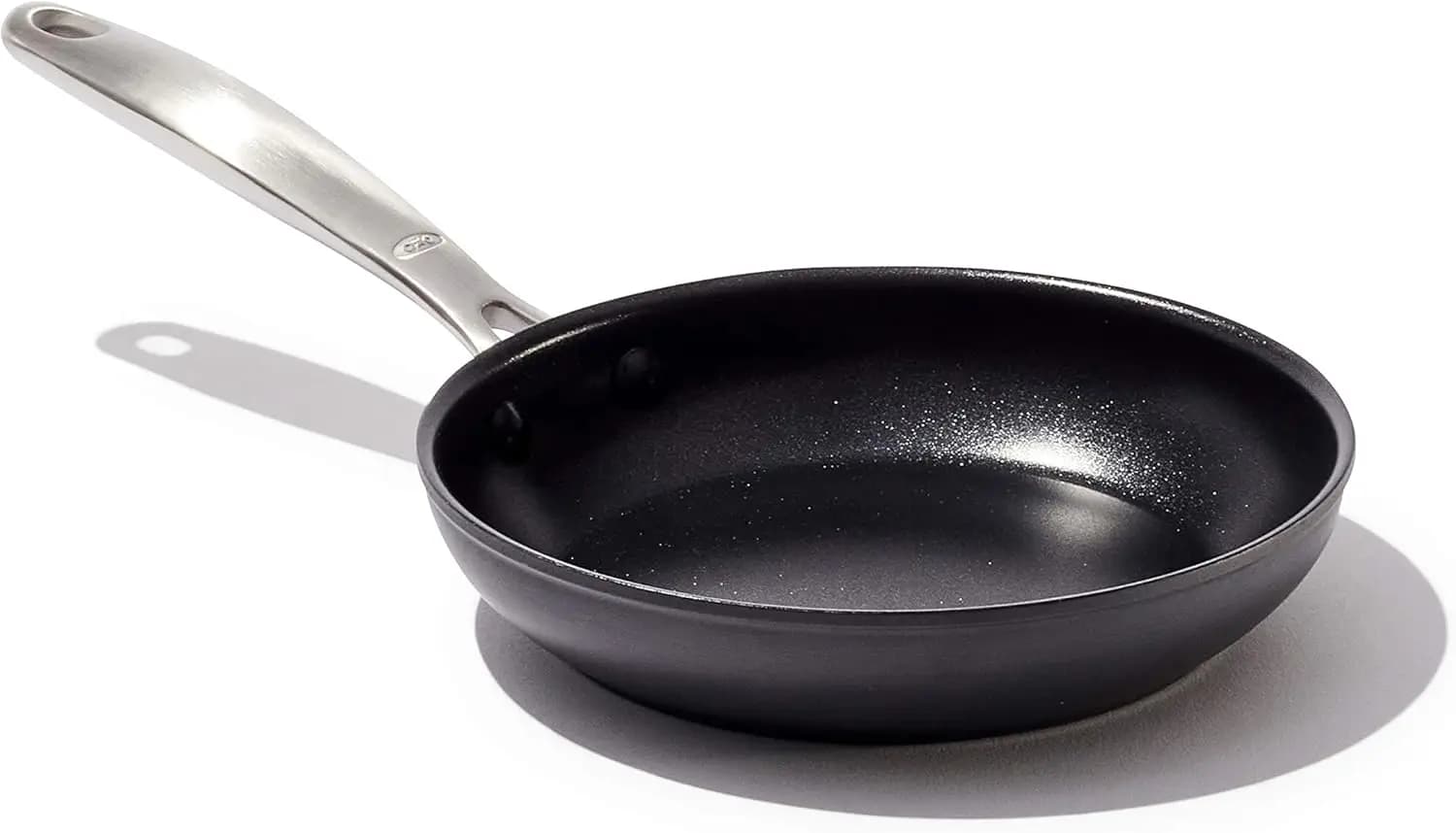8 inch ceramic non-stick pan, without PFAS, hard anodized, scratch resistant, dishwasher safe and suitable for oven
