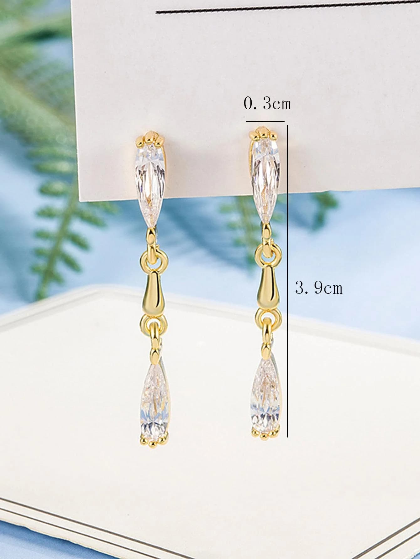 Orecchini pendenti di lusso placcati in oro con doppia goccia di zirconia cubica per donna