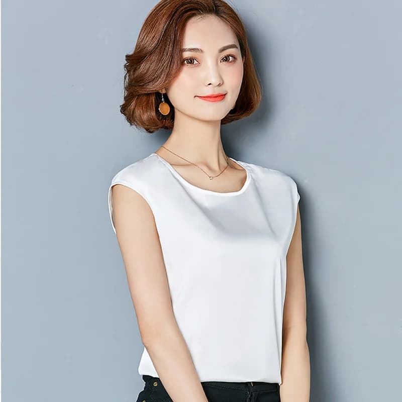 New Sleeveless Shirt in Women's Synthetic Silk, Versatile Top
