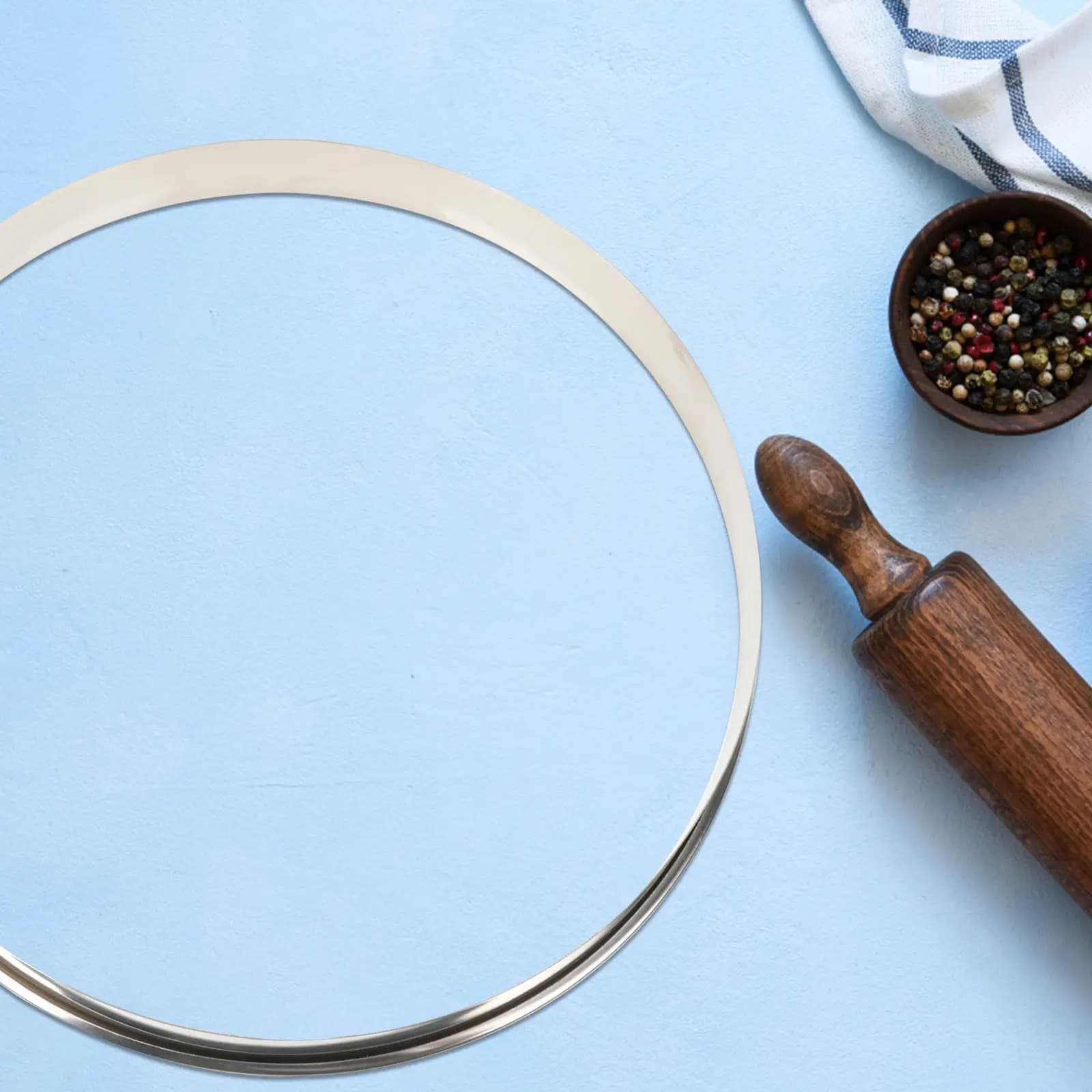 Anello Professionale per Salse Pizza Resistente al Calore, Design Profondo per Verdure, Formaggio, Bacon, Superficie Liscia, Facile da Pulire, Utensile per Cucinare Pizza