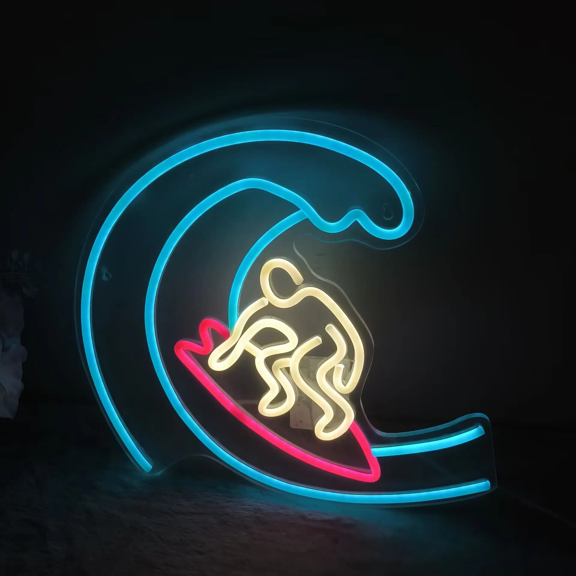 Insegna al neon da surf dimmerabile SUSB con onda e design da surfista Luce a LED blu gialla rossa per regalo da parete per camera da letto, bar da spiaggia
