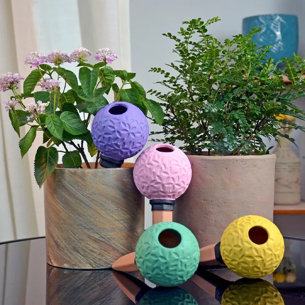 Set di 4 Picchetti per Irrigazione Automatica in Argilla Rossa, Dispositivo di Auto-Irrigazione per Piante da Interno ed Esterno, per Vasi e Giardini